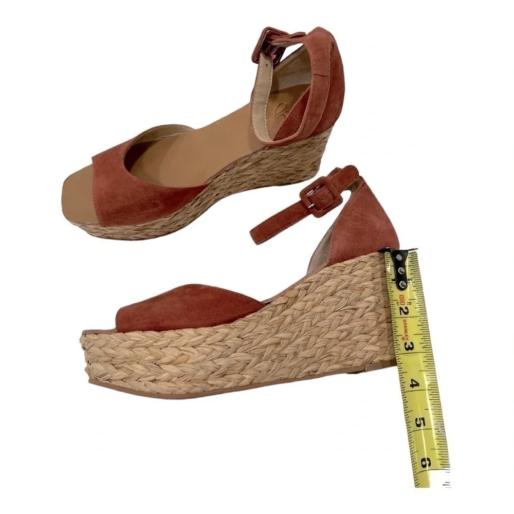 42 Gold MINDIE PLATFORM WEDGE SANDAL IN TOBACCO SUEDE size 40/9